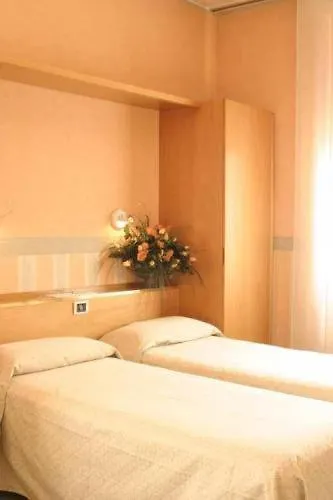Hotel Etrusco Milan Italy