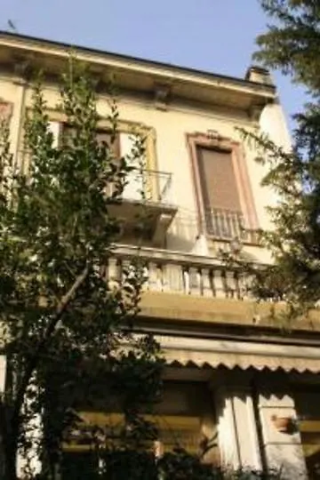 ***  Hotel Etrusco Milan Italy