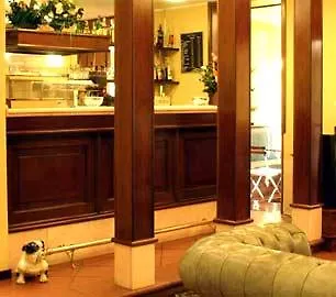Hotel Etrusco Milan 3*,